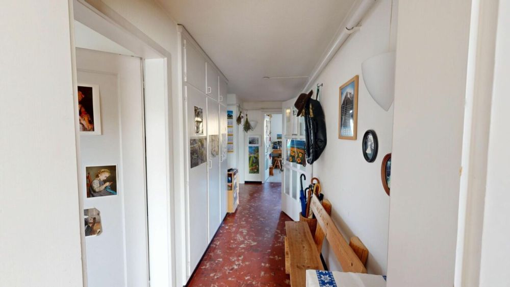 2-Familienhaus mit Potenzial an attraktiver Lage in Wettingen - Flur 2 (OG)