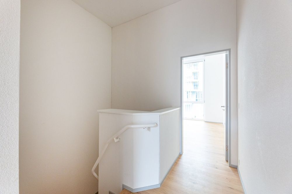 Letzte verfügbare Neubau-Maisonettewohnung mit imposanter Raumhöhe! - Bild 7