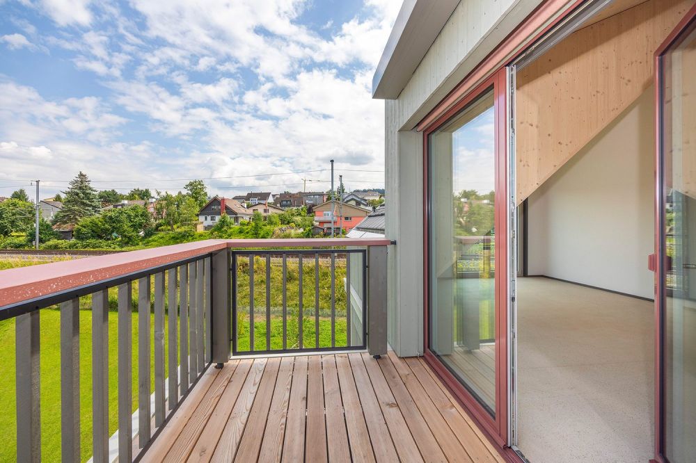 Erstbezug - Wohnen im Alter ab 55 Jahren - Wunderschöne Wohnung im DG - Balkon