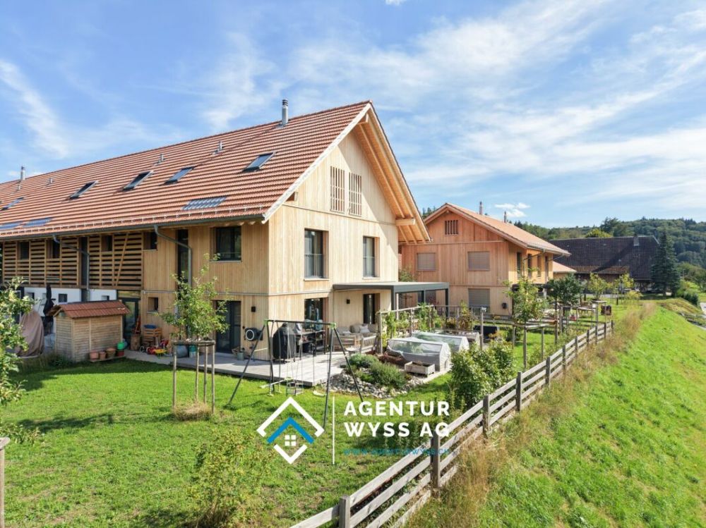 Modernes EFH mit vielseitigem Raumangebot -  Bild 1