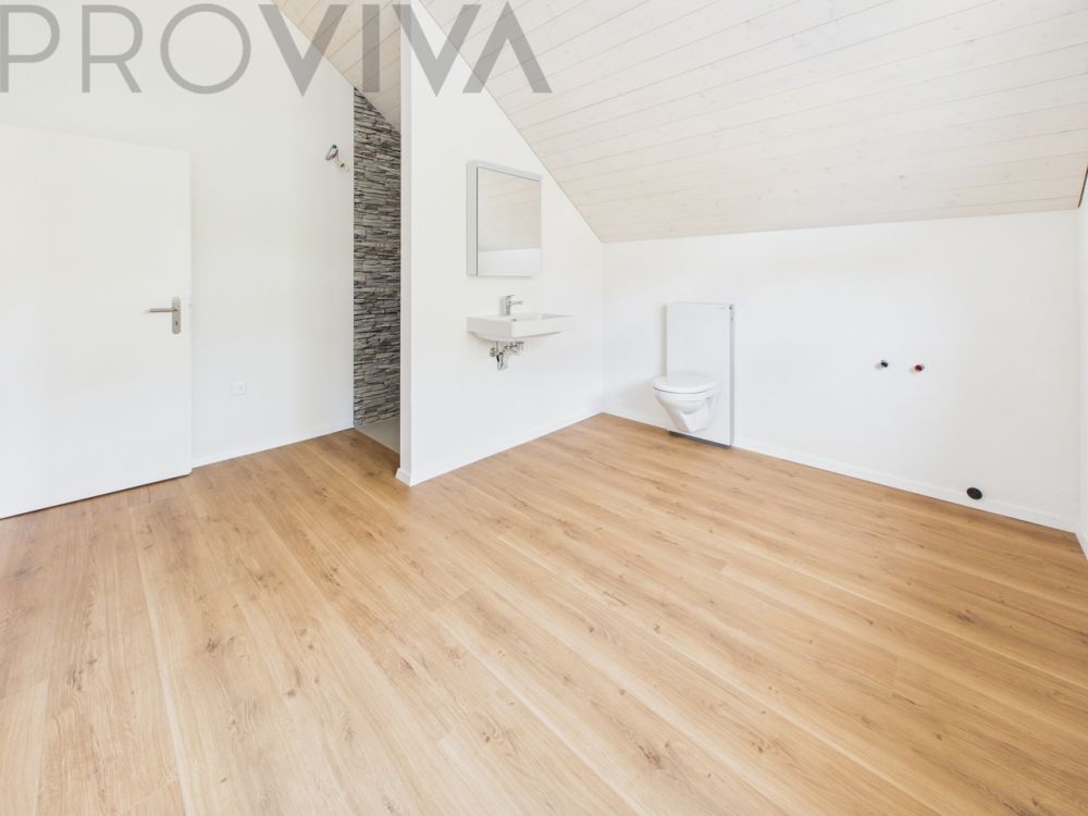 Modernes neues Haus mit grosszügigem Aussenbereich und viel Platz -  Bild 13