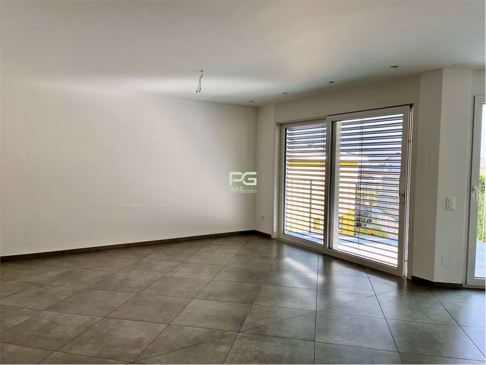 Wohnung 4.5 Zimmer Neubau -  Bild 2