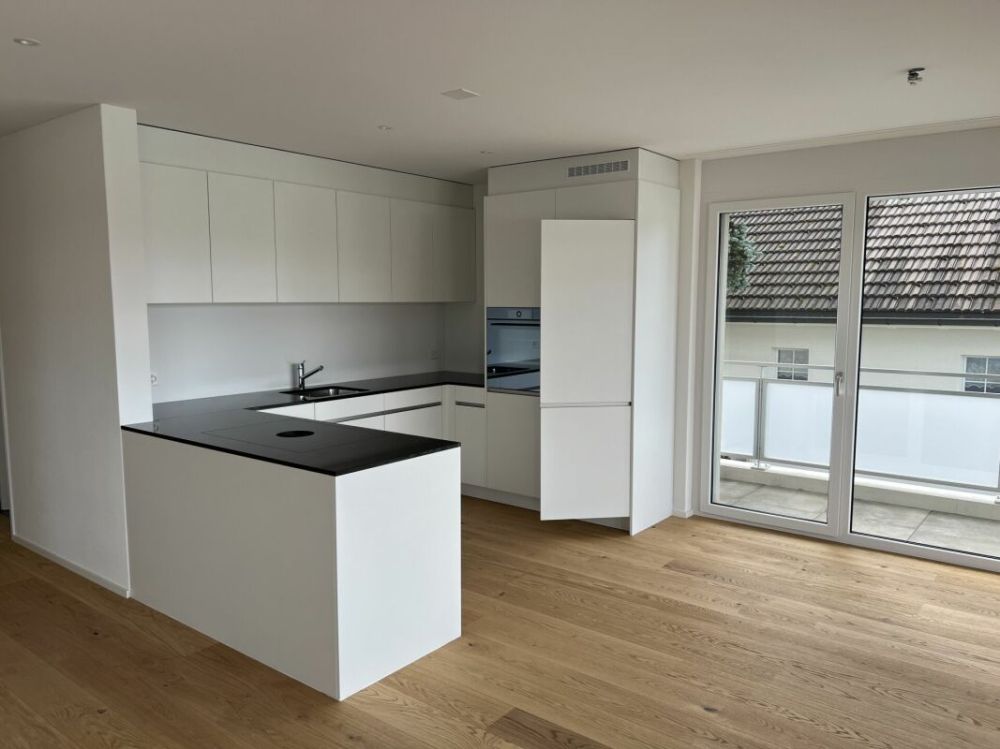 Überbauung Sonnmatt: Wg. C 2.1  (2. Wohnsitzbewilligung) - helle Küche mit Esszimmer