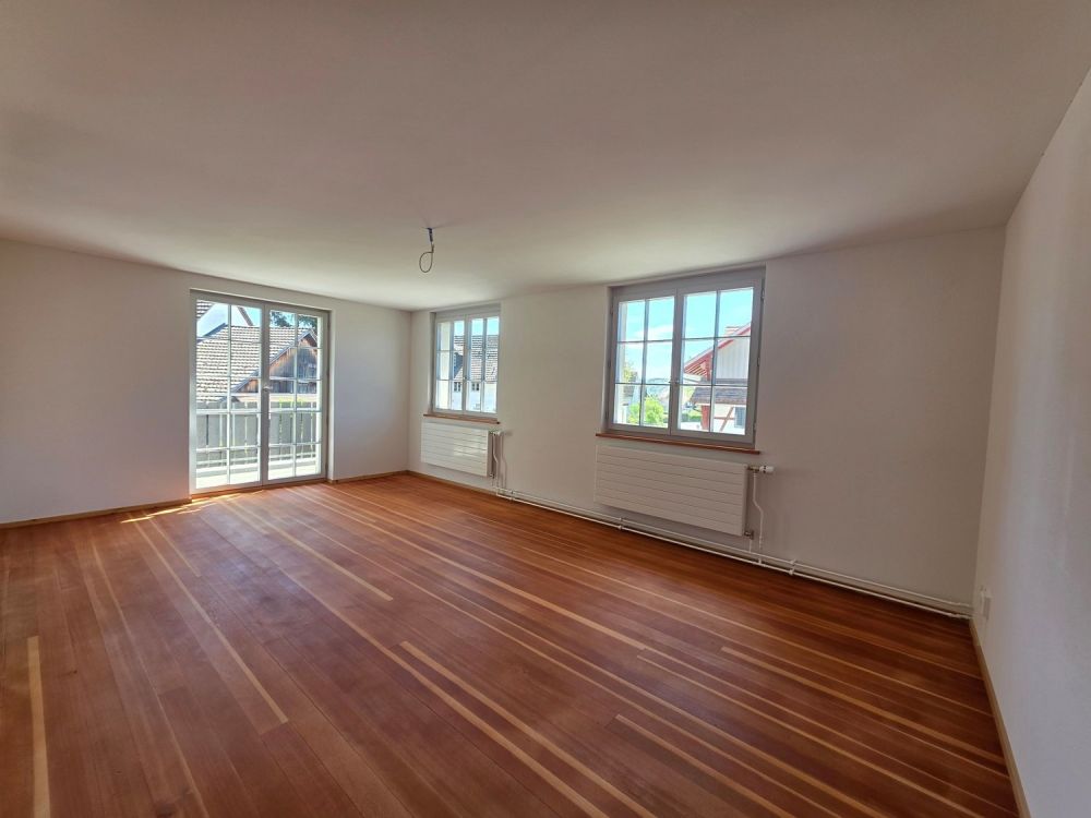 Erstbezug traumhafte 4,5-Zimmer-Wohnung nach Renovierung - Balkon 1