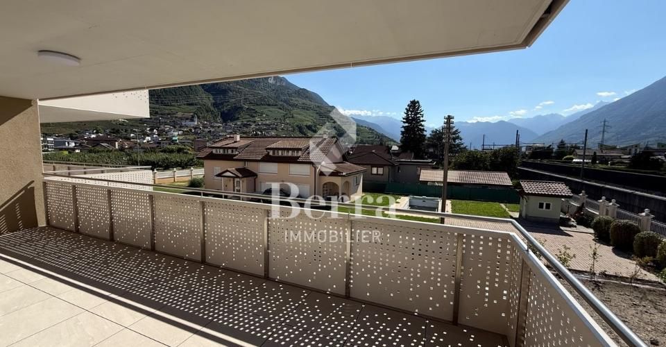 Vaste appartement dans nouveau lotissement, équipement supérieur - Appartement 4.5 pièces - image - 2
