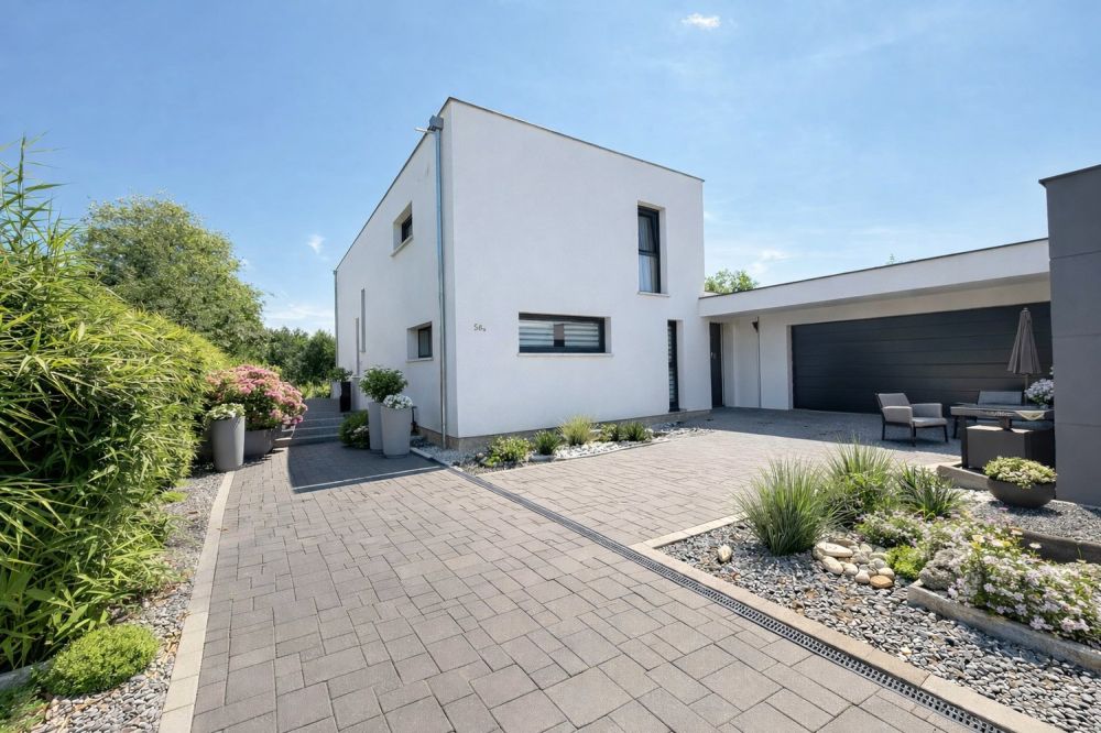 Contemporary Grand-Standing Villa in Hésingue (France) - Bild 1
