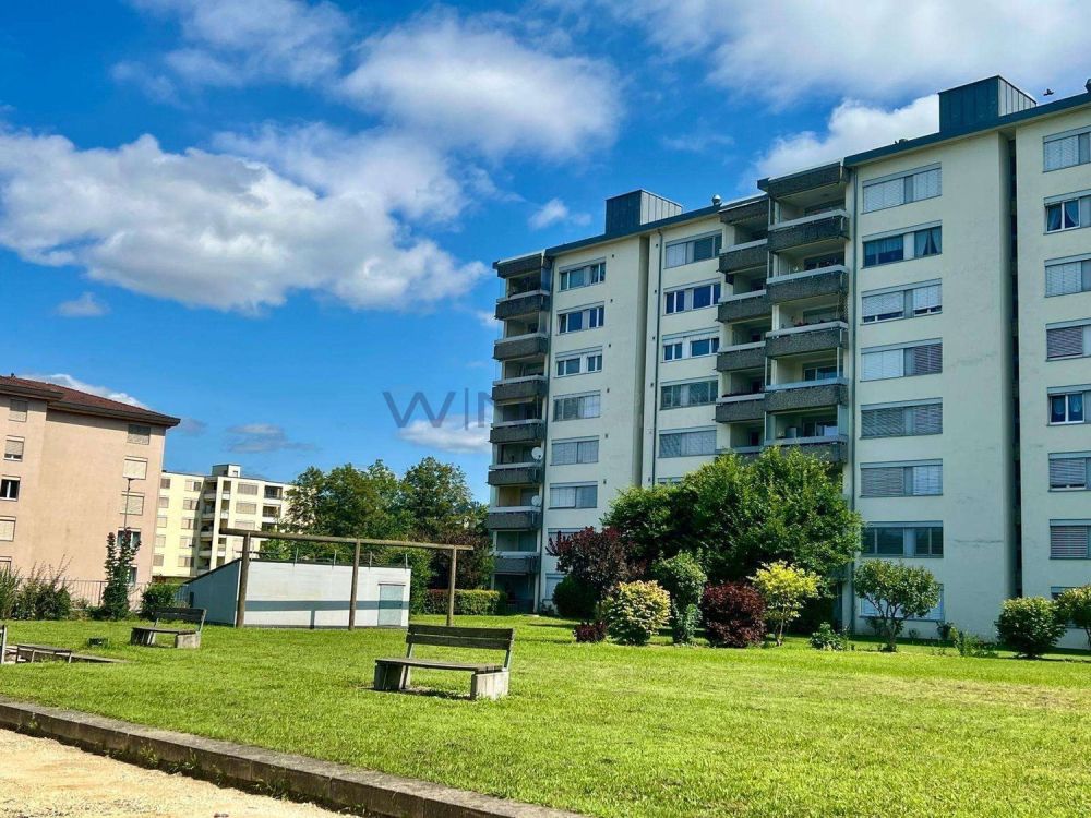 Einladung, das Leben aus einer neuen Perspektive zu sehen - Ganztagesbesonnung mit Balkon nach West