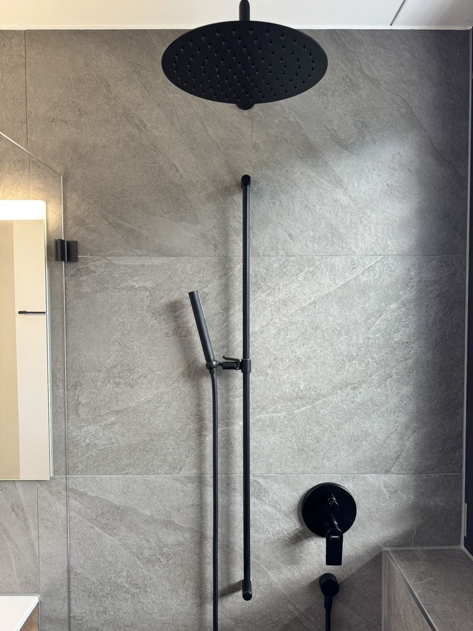 Stilvolle 3,5-Zimmer-Terrassenwohnung im Neubau-Zweifamilienhaus - Bild 4