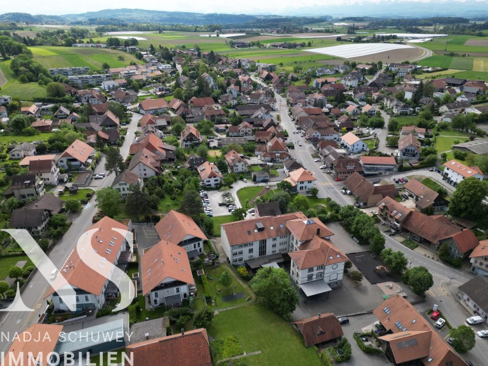 Neues Wohnen im alten Dorfkern - 3.5 Zimmer Wohnung 1. OG - Bild 11