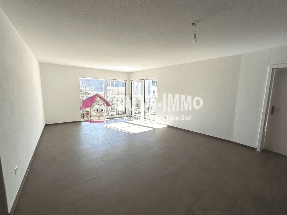 Neue 4.5-Zimmer-Wohnung (104 m2) mit Terrasse / Garten und überdachtem Autoabstellplatz -  Bild 13