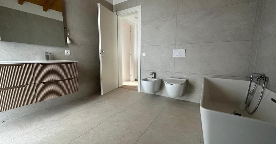 Casa unifamiliare 4.5 locali a Cresciano - Maison 4.5 pièces - image - 2