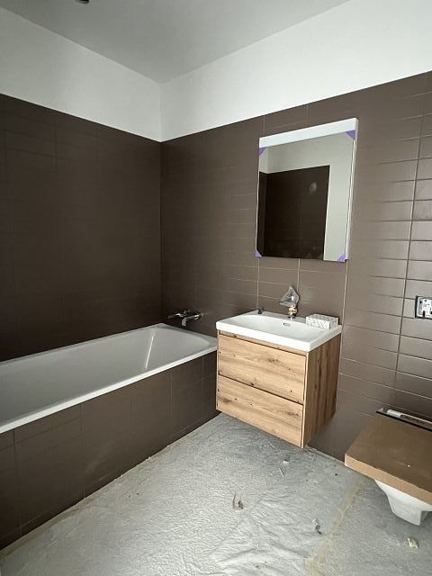 schöne Neubauwohnungen im Zentrum Münchwilen - Badezimmer