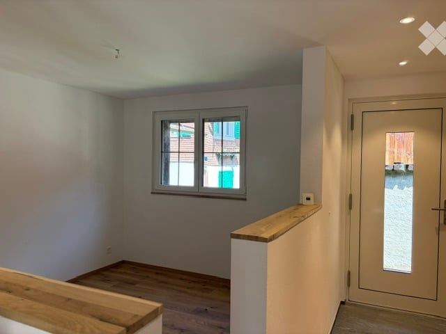 Erstvermietung" Charmanter 2.5-Zimmer-Stallumbau an ruhiger Lage in Curaglia -  Bild 5