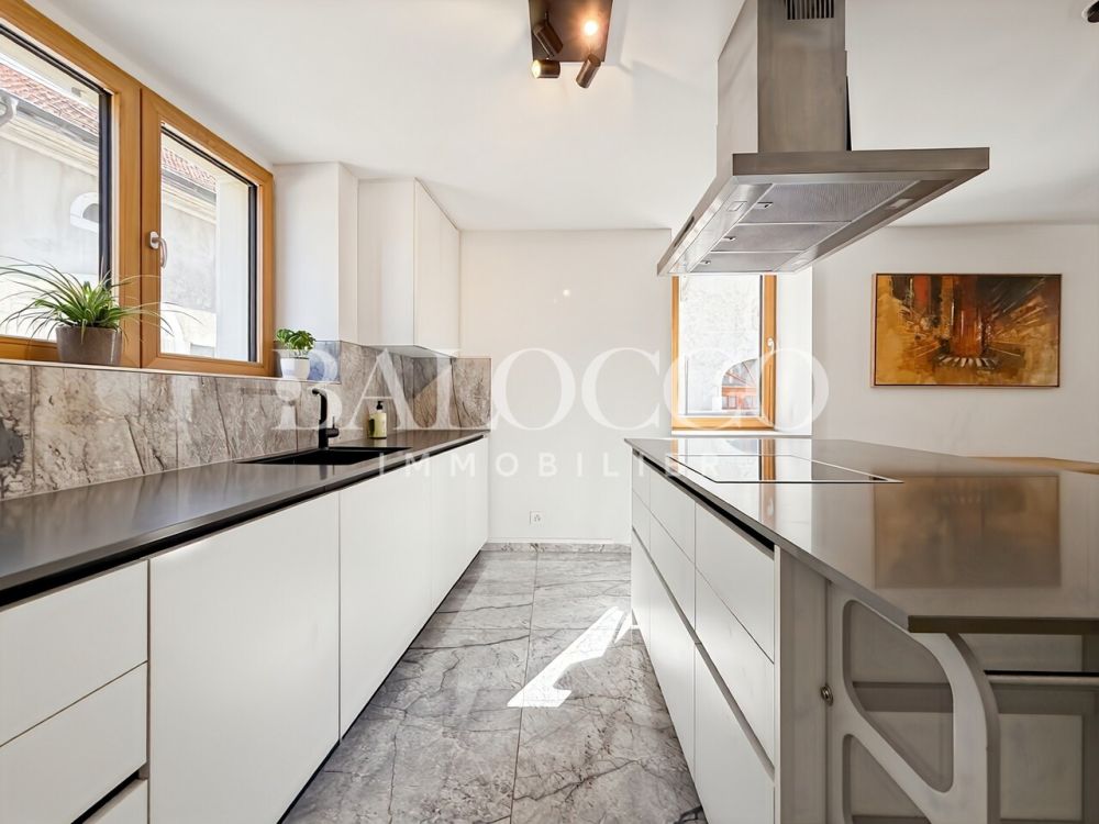 Wie ein Dorfhaus im Zentrum des Dorfes - Belle cuisine - Balocco Immobilier