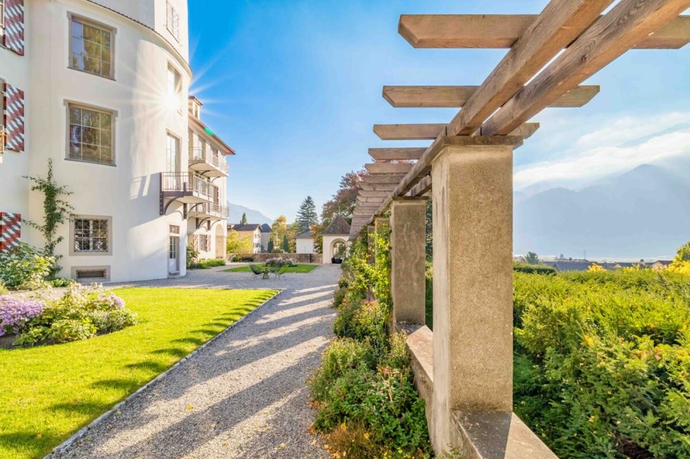 Gartenwohnung mit historischem Flair in Zizers - Gartenbereich