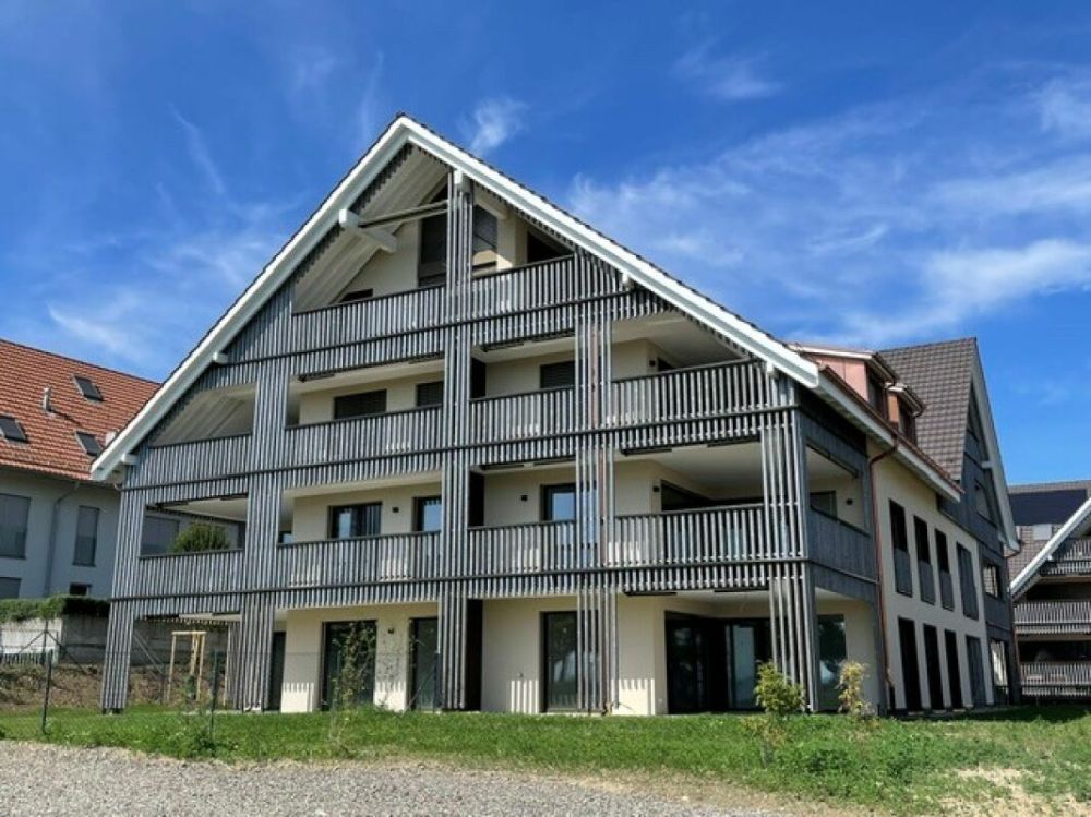 Exklusive 4.5-Zimmerwohnung mit traumhafter Weitsicht -  Bild 1