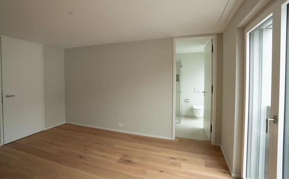 Lichtdurchflutete 4.5-Zimmer-Neubauwohnung mit grosser Terrasse im Rosengarten Brunnen -  Bild 9