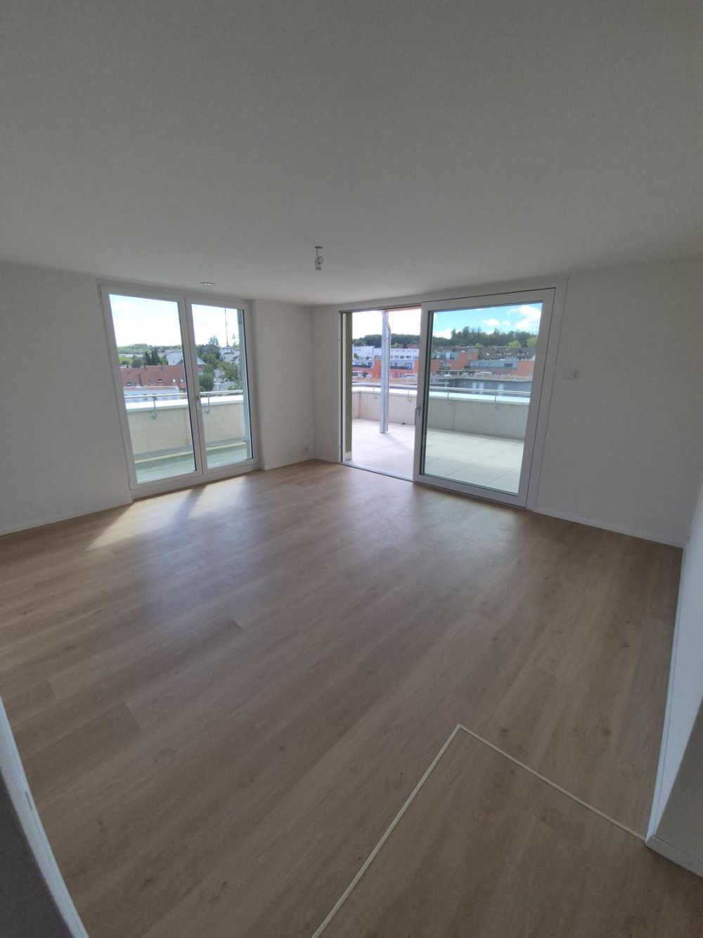 Exklusive Neubau 4.5 Zimmer Attikawohnung mit 2 Balkonen -  Bild 12
