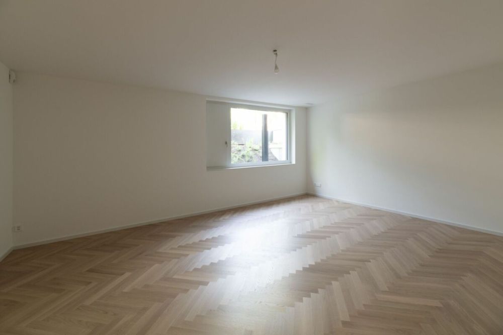 Maisonette-Gartenwohnung mit Pool in Riehen --- Duplex garden flat with a pool in Riehen -  Bild 11