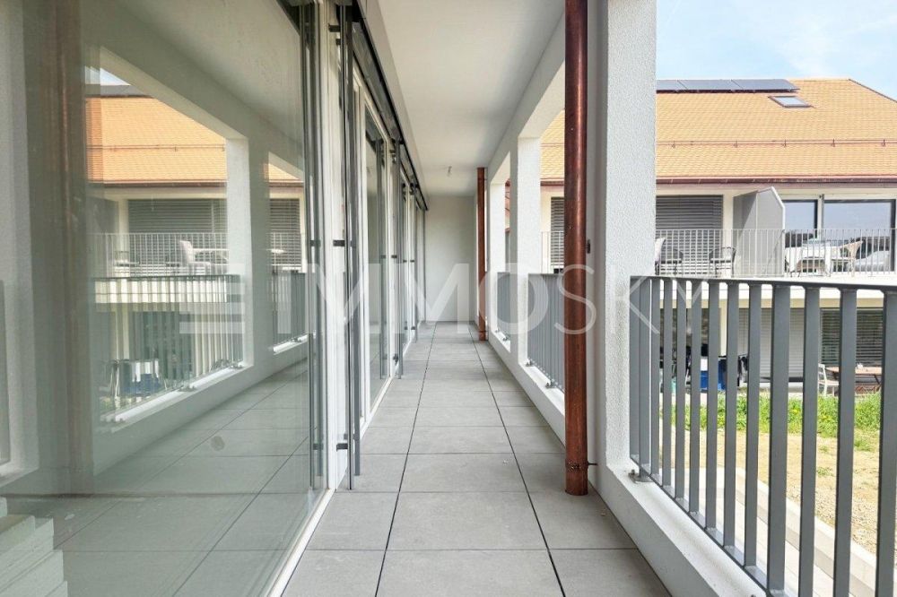 Superbe duplex 4.5 pièces neuf au coeur de Sullens (lot 2) - Coursive étage chambres côté jardin