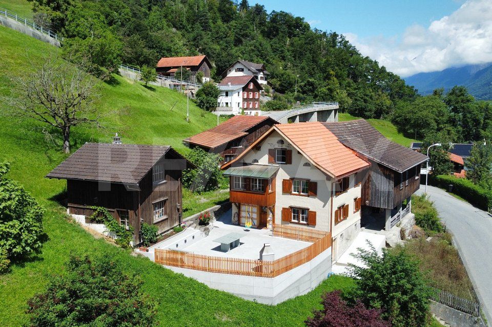 Einmalige Gelegenheit in Mastrils  Grosszügige 1781m² Parzelle mit vielseitigem Potenzial -  Bild 1