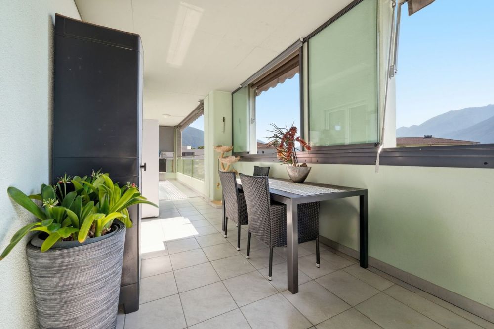 Wohnung mit 5,5 Zimmern und grünem Blick -  Bild 2