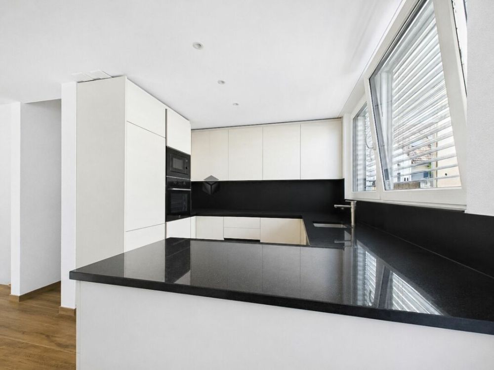 Neuwertiges Doppeleinfamilienhaus zum Greifen nah! -  Bild 4