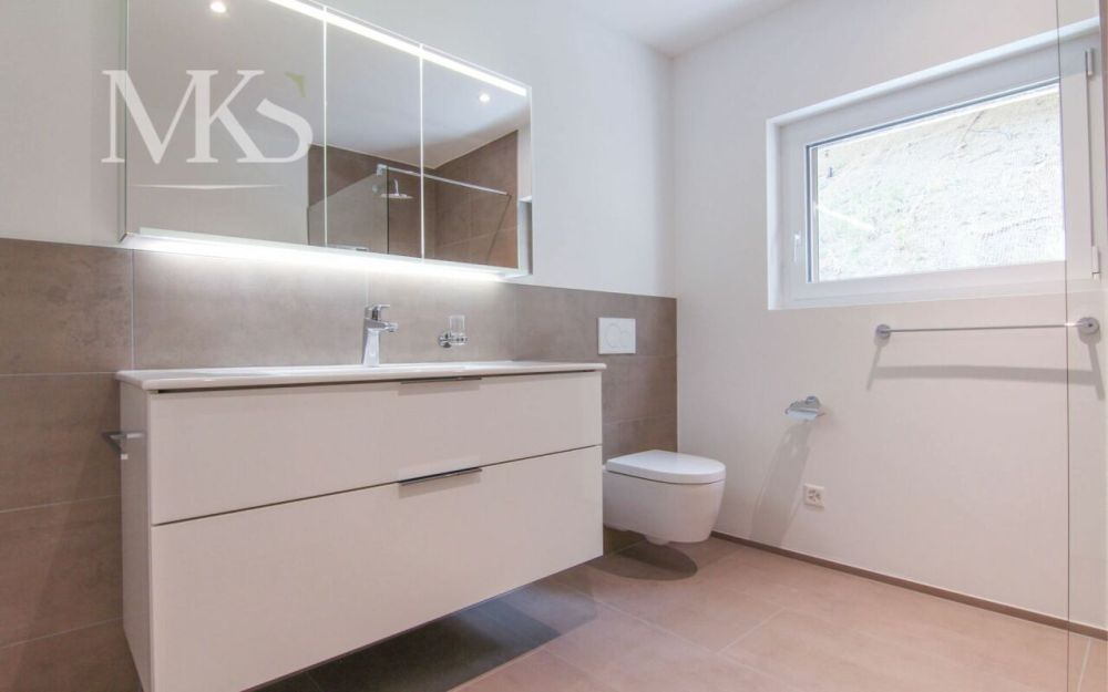 Ihr Wohntraum: Sonne und Panorma auf 182 Quadratmetern - Badezimmer