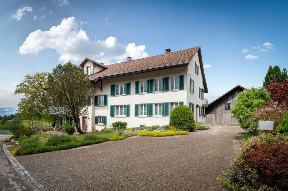 Haus und Grundstück mit Potential -  Bild 2