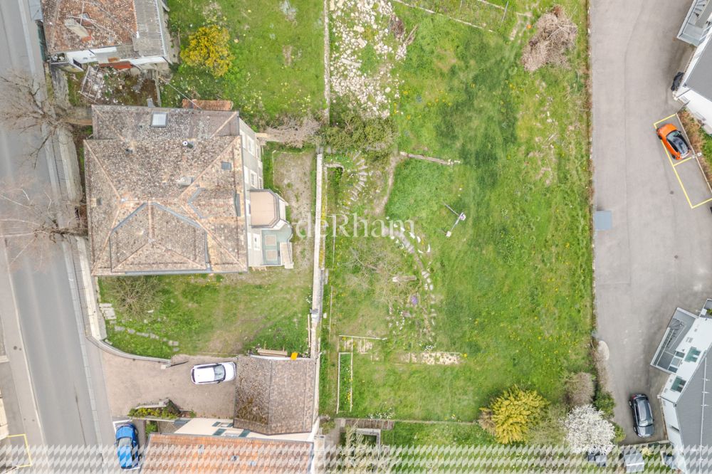 Superbe demeure remplie de charme  en cours de rénovation - Vue parcelle