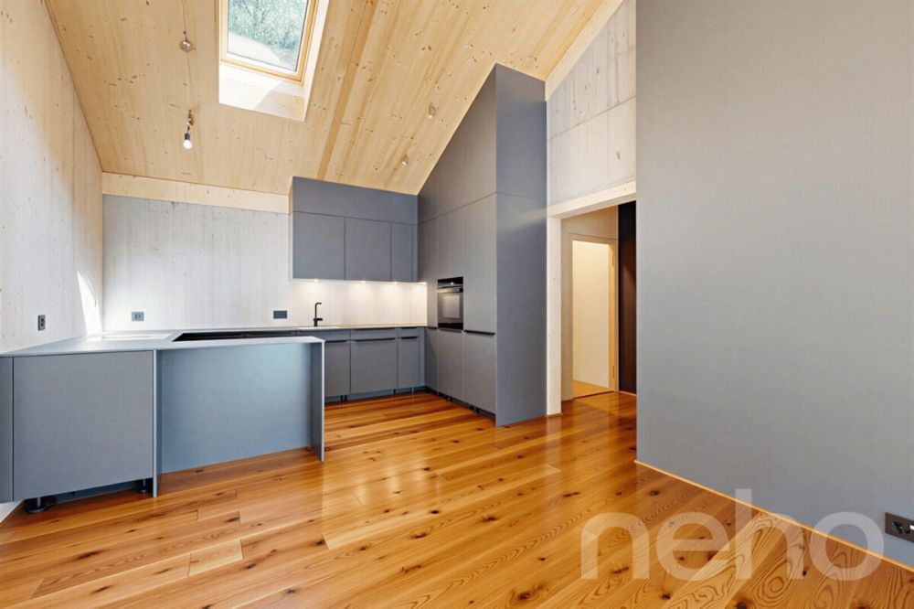Neubau-Dachgeschosswohnung mit besonderer Architektur und Bergsicht -  Bild 4