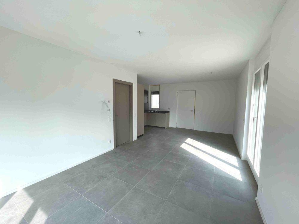 Nuovo appartamento con grande terrazza in zona comoda e strategica -  Bild 5