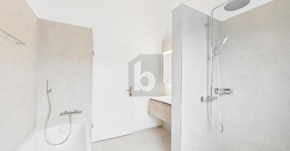GROSSZÜGIG, HOCHWERTIG & RUHIG GELEGEN (D) - Maison 6.5 pièces - image - 5