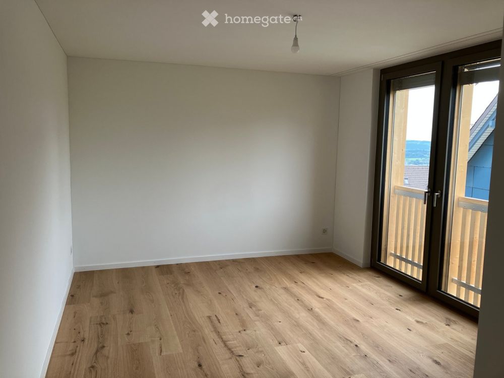 5.5-Zimmer-Wohnung mit Panorama & Eigentumsstandard in Wernetshausen -  Bild 4