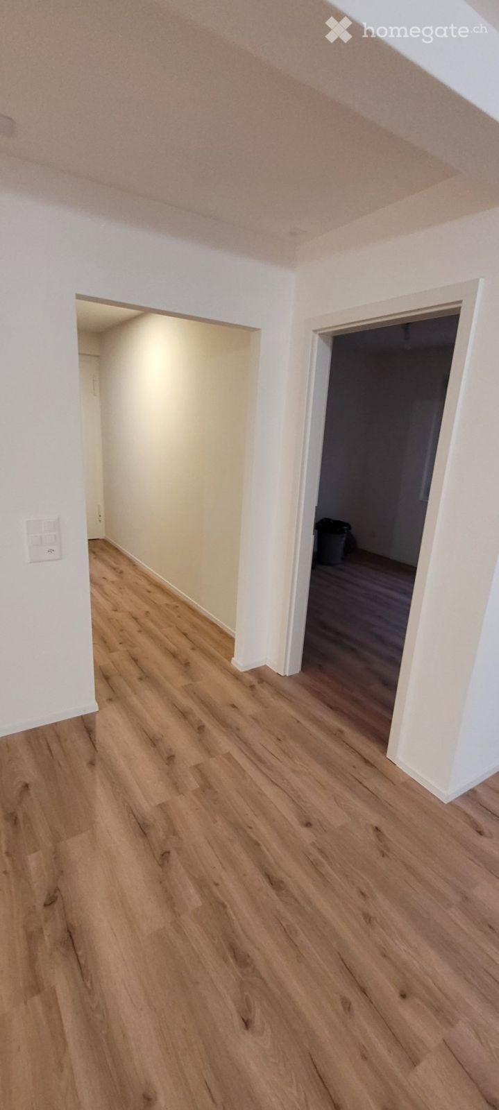 Kernsaniertes Einfamilienhaus, viel Umschwung -  Bild 4