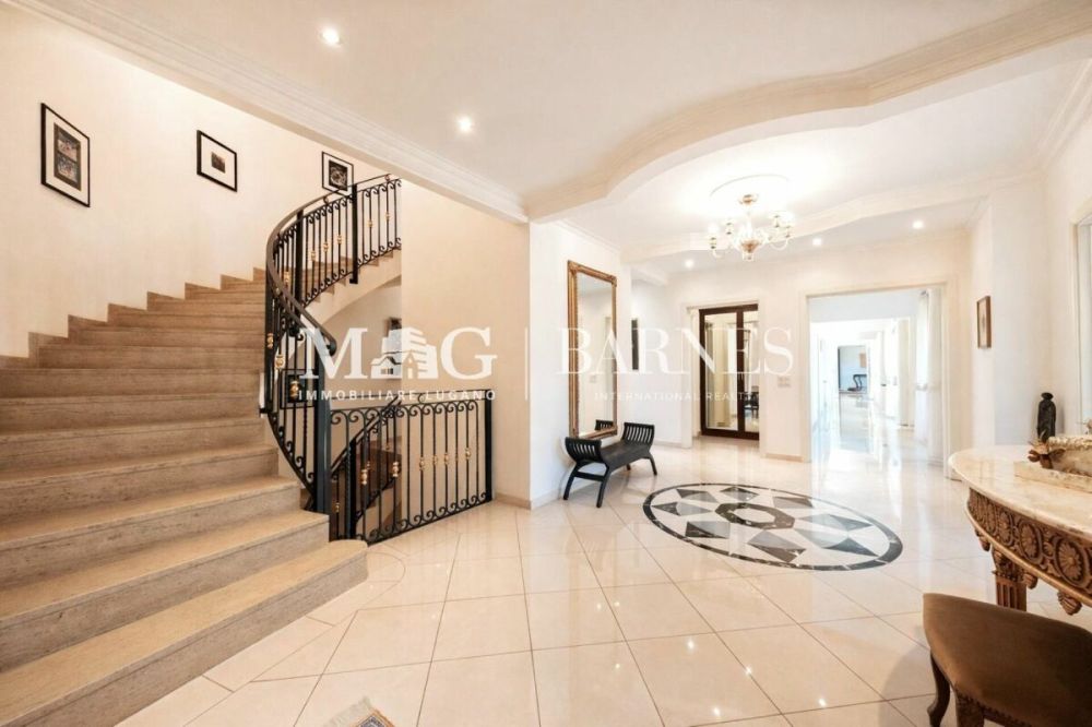 Lugano, Manno: VILLA SIGNORILE, elegante con piscina e dépendance - Bild 3