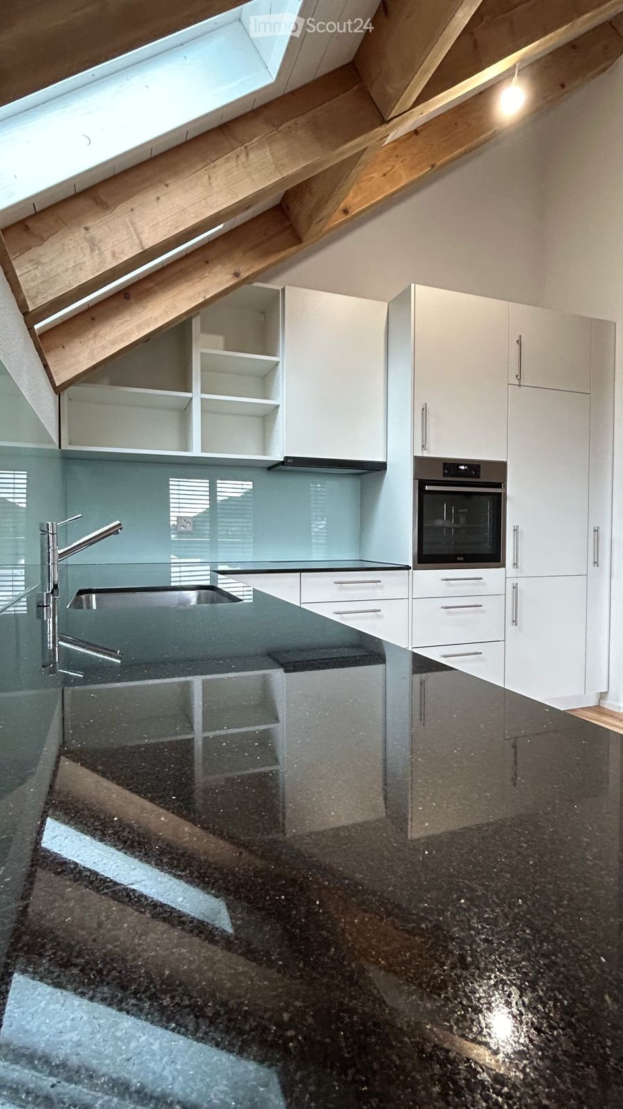 KERNSANIENIERTE UND HOCHWERTIGE 3½-ZI.-WOHNUNG -  Bild 2
