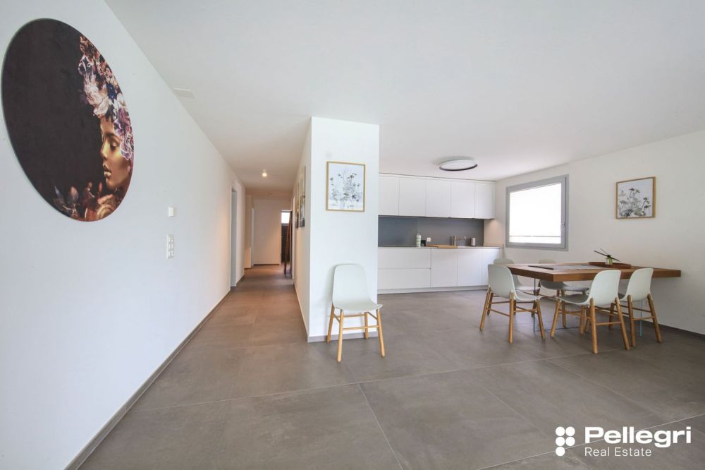 Appartamento di vacanza in zona verde | Ferienwohnung in grüner Lage - Cucina-soggiorno.jpg