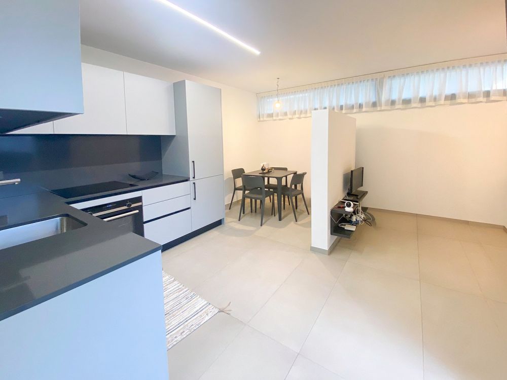 Modernes Einzimmerapartment mit Balkon in strategischer Lage in Locarno -  Bild 5