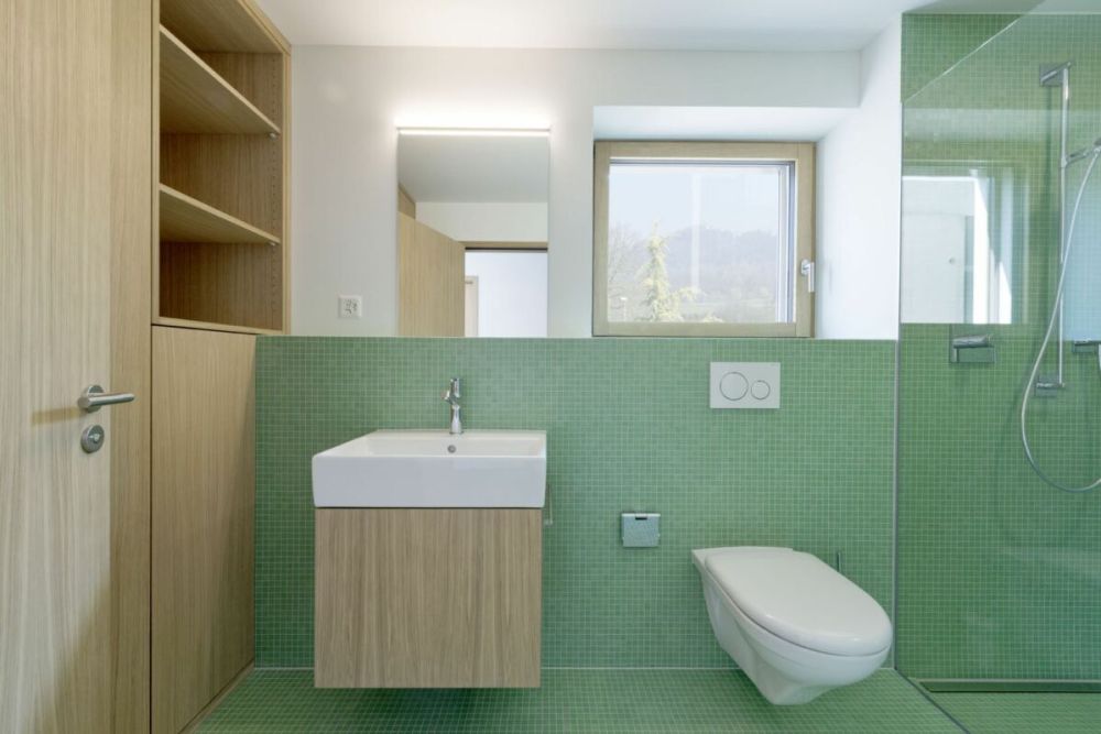 Luxuriöse 6.5-Zimmer-Villa mit herrlichem Garten, Poolanlage und Koi-Teich - Bild 13