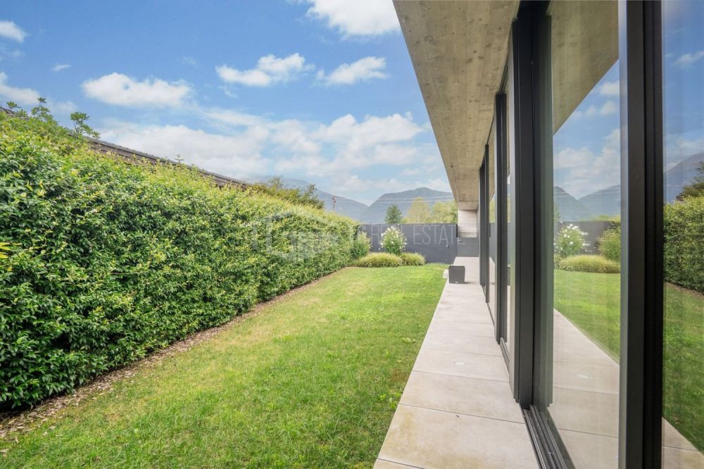 ELEGANTE MODERNE VILLA IM GRÜNEN -  Bild 13
