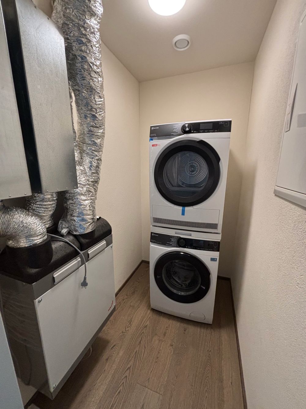 Grosszügige, neuwertige 3.5 Zimmer-Wohnung mit Garten -  Bild 13