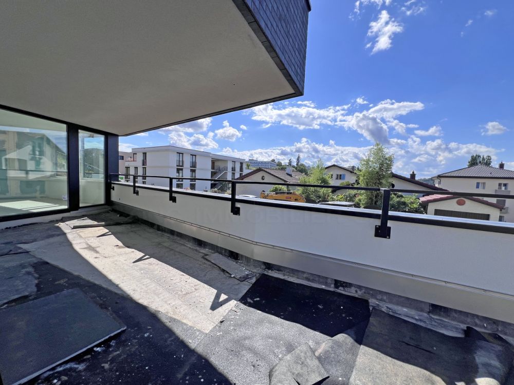4.5 pièces au rez-de-jardin - Élégance architecturale ! - Lot 1 - Terrasse et vue