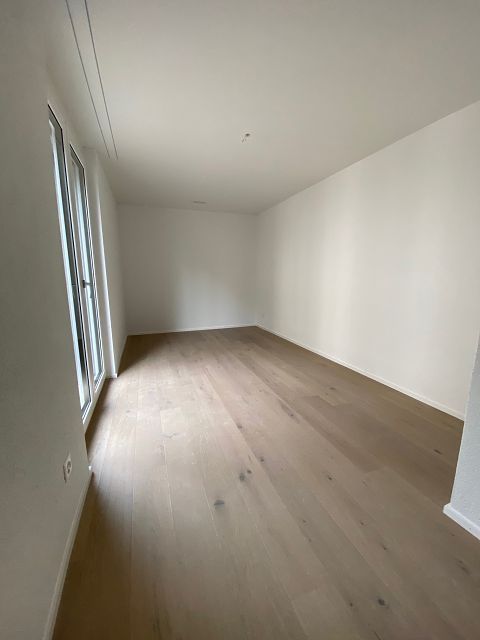 Grosszügige 4.5-Zimmer-Erdgeschosswohnung mit Sitzplatz und Garten - Zimmer 2