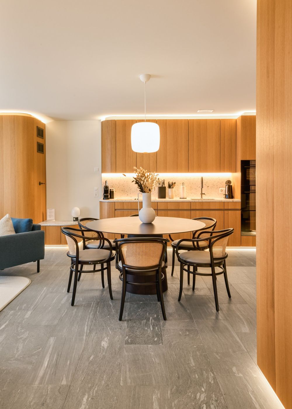 Contemporary Alpine Living in House Yara - Bild 4