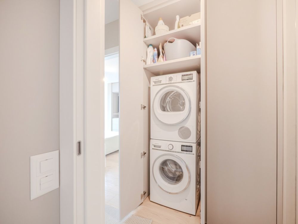 Moderno ultimo piano 3,5 di alto standing con terrazza panoramica. - Bild 12