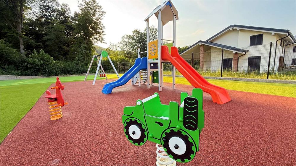 Ampio trilocale con Giardino in Residenza con Piscina e Parco Giochi -  Bild 8