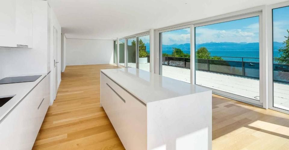 UNIQUE! Attique de 5.5 pièces de 180m2 bénéficiant d'un rooftop terrasse de 168m2 avec vue panoramique sur le lac et les Alpes - Attique 5.5 pièces - image - 3
