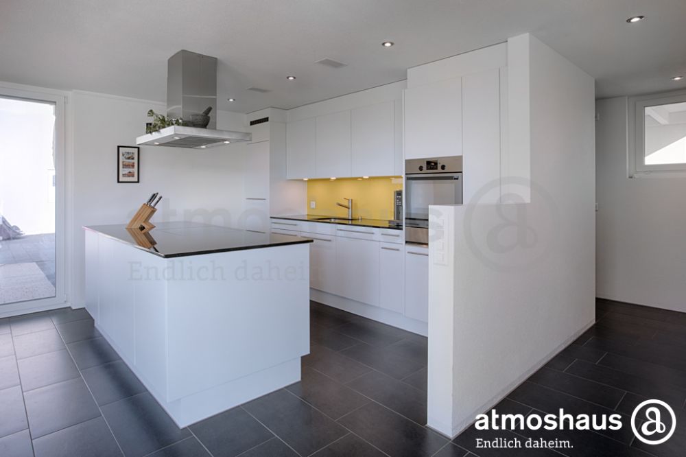 Charmantes Zweifamilienhaus: Modern, Sonniger Sitzplatz, mit Weitblick - Bild 3