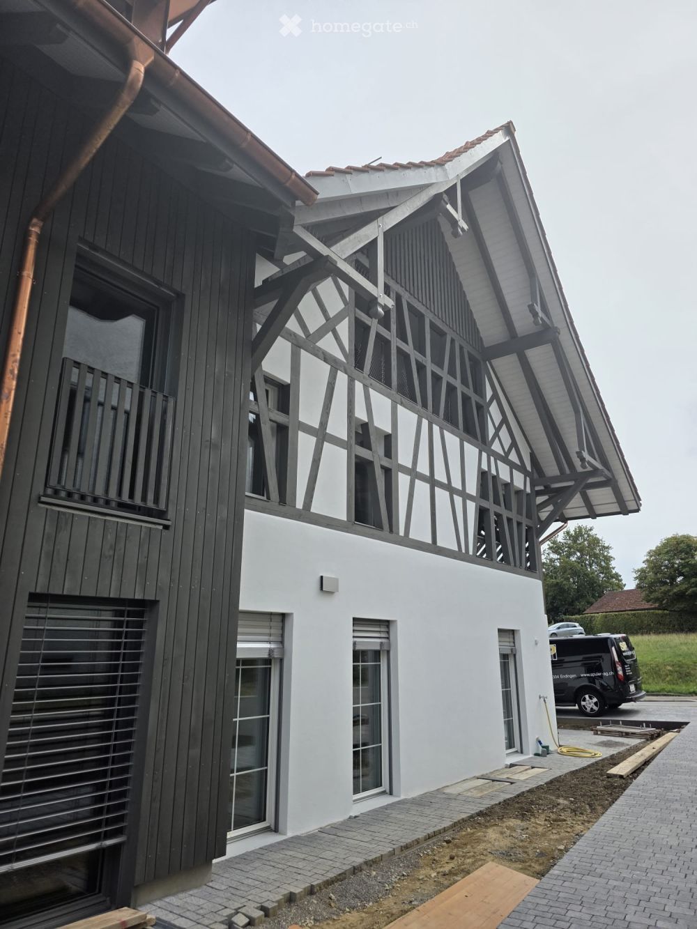 Modern wohnen im Dorfkern – 4.5-Zimmer-Neubauwohnung in Schneisingen -  Bild 2
